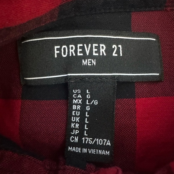 Forever 21 Men’s Large Red & Black Flannel Button Down - Picture 3 of 4